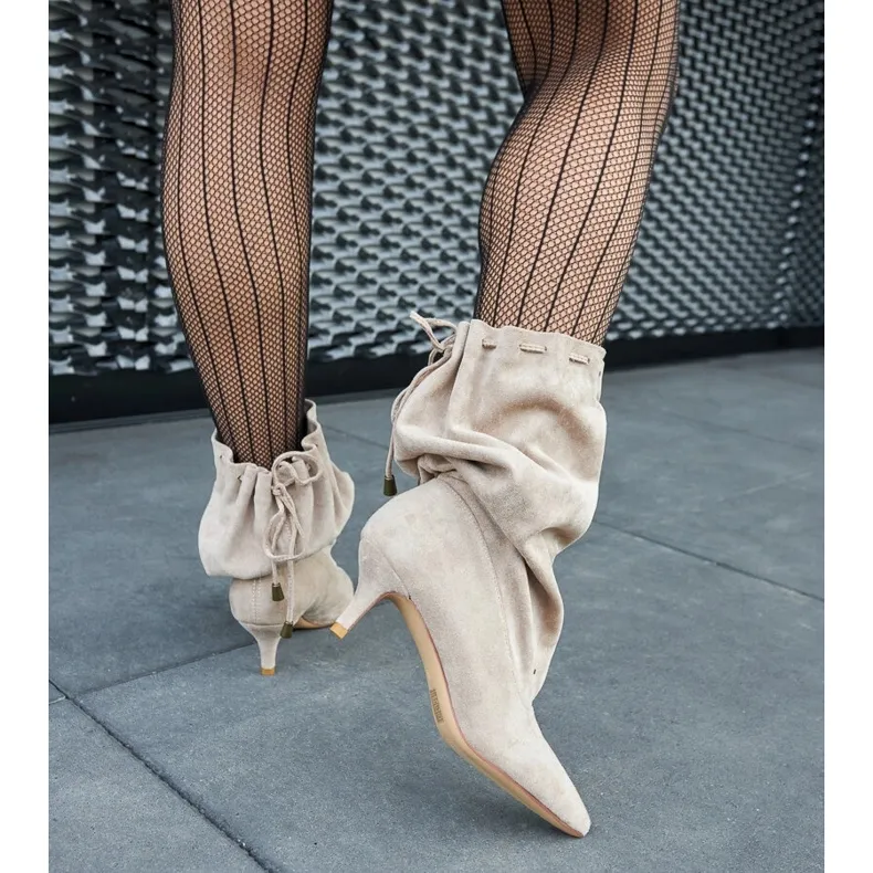 Bottines basses à enfiler en éco-daim en daim beige