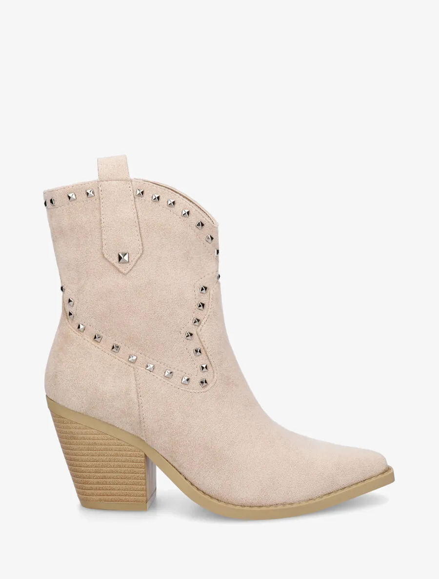 Bottines en suédine style santiags à clous - Beige
