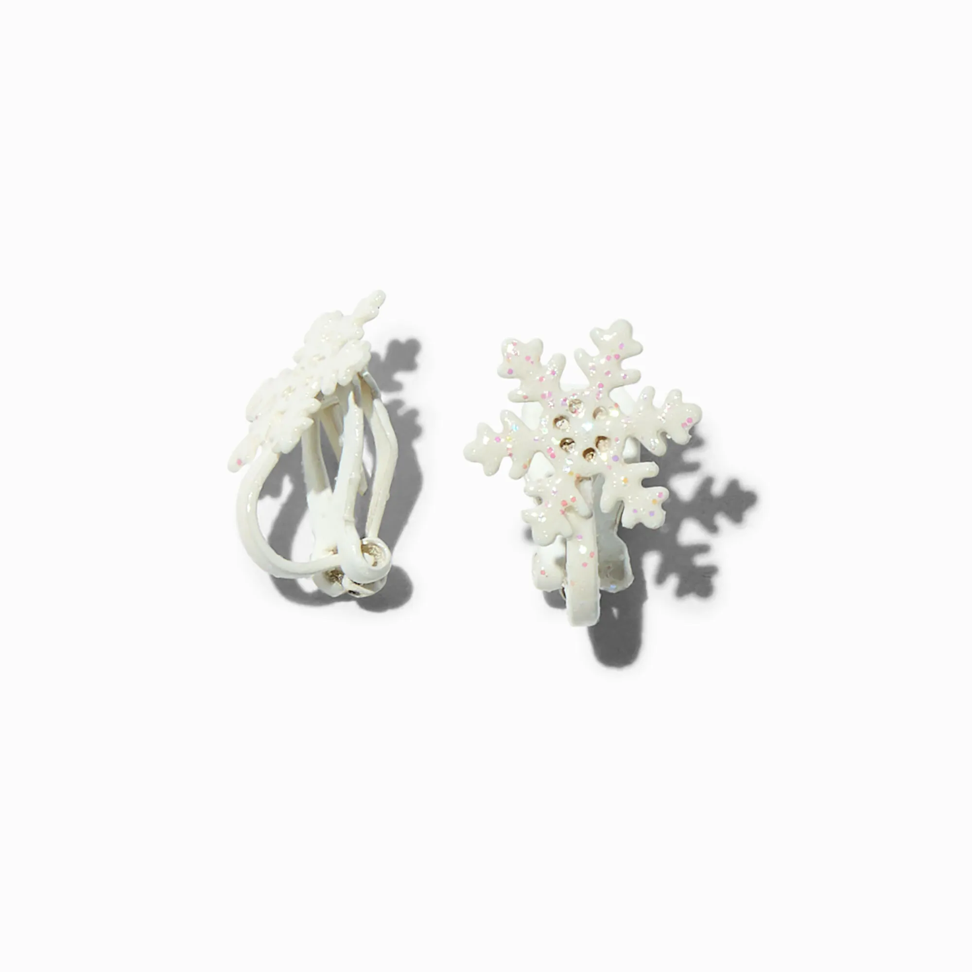 Clous d'oreilles à clip blancs avec flocon de neige