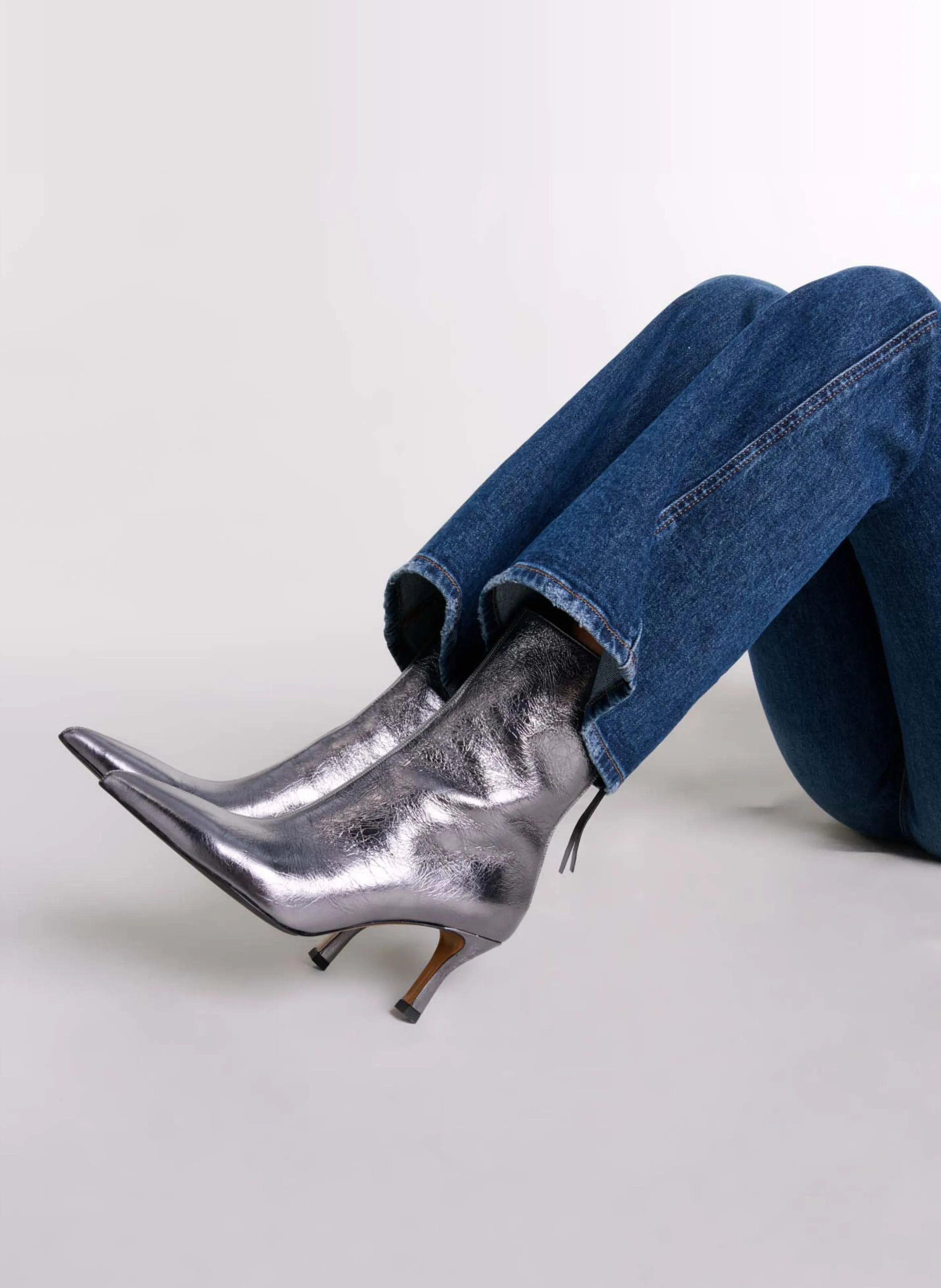 MAJE  Bottes à talons en cuir métallisé - Argent