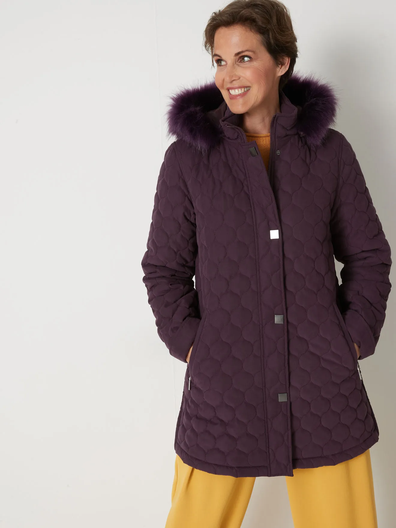 Parka matelassée courte en microfibre
