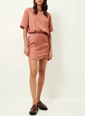 SESSUN  Robe courte cintrée effet satiné thea - Rose