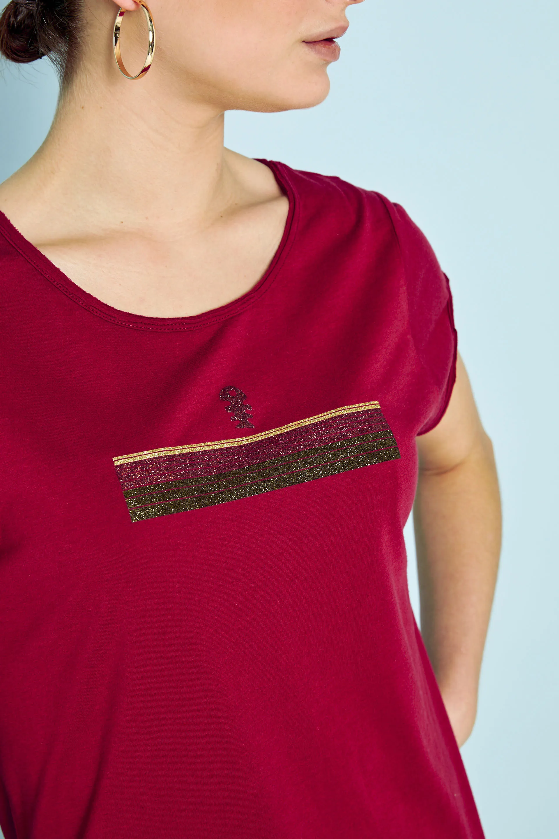 T-SHIRT LINES